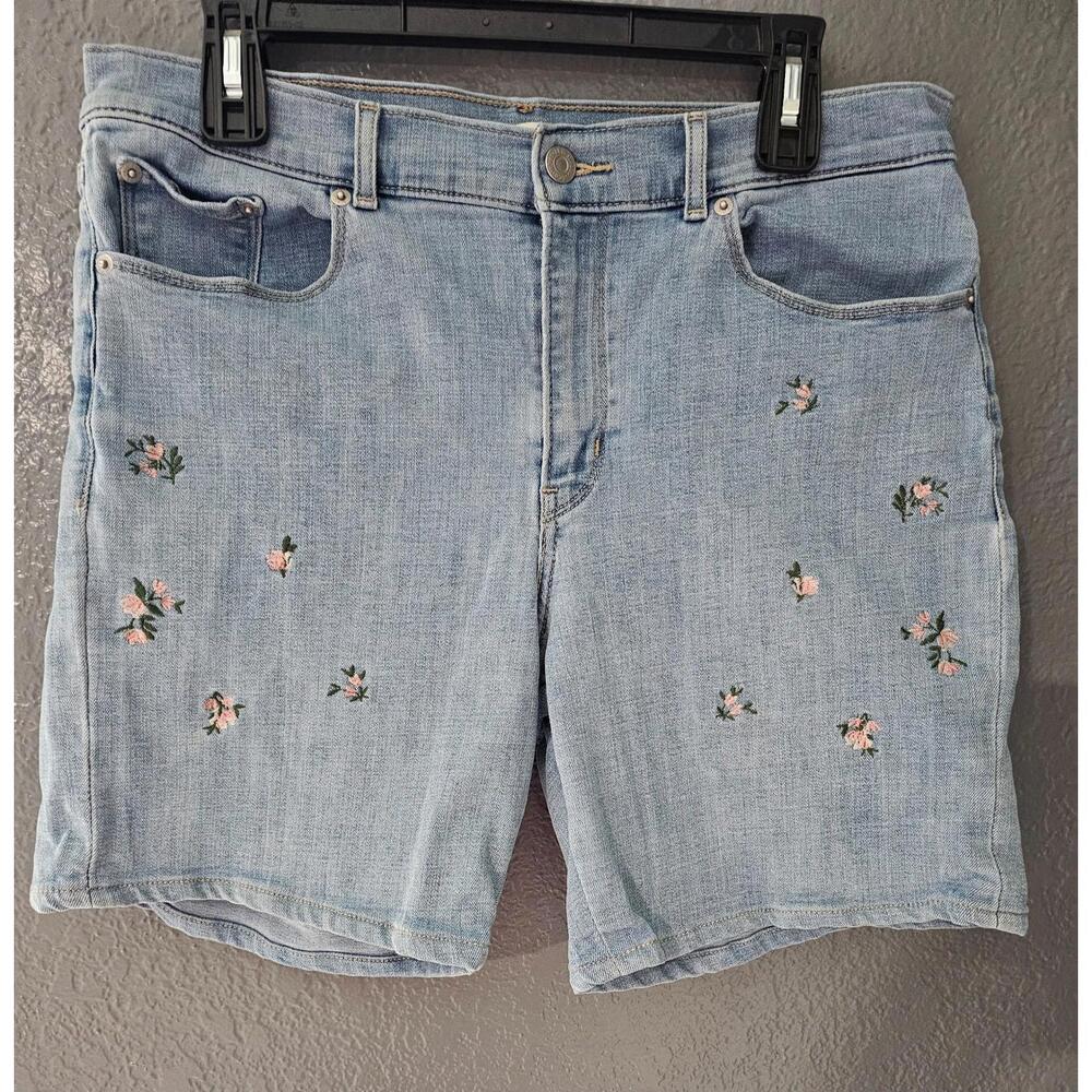 Women's Levi's Denim Jeans Classic Shorts Size 29 Floral Design Blue 5 Pocket